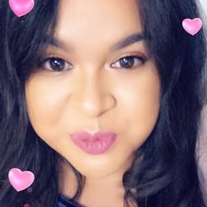 Meet your Posher, Yesenia